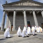 Press_Ordination_of_Bishop-elect_Paul_Connell110[1]