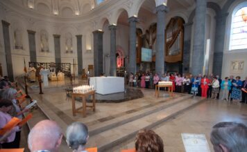 Couples Celebrate Wedding Jubilees at St. Mel’s Cathedral